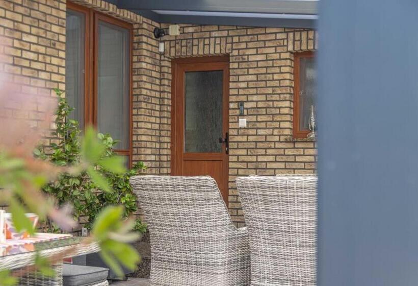 اتاق لوکس, Casa Perla