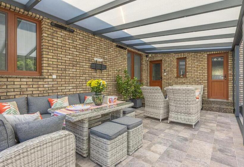 اتاق لوکس, Casa Perla