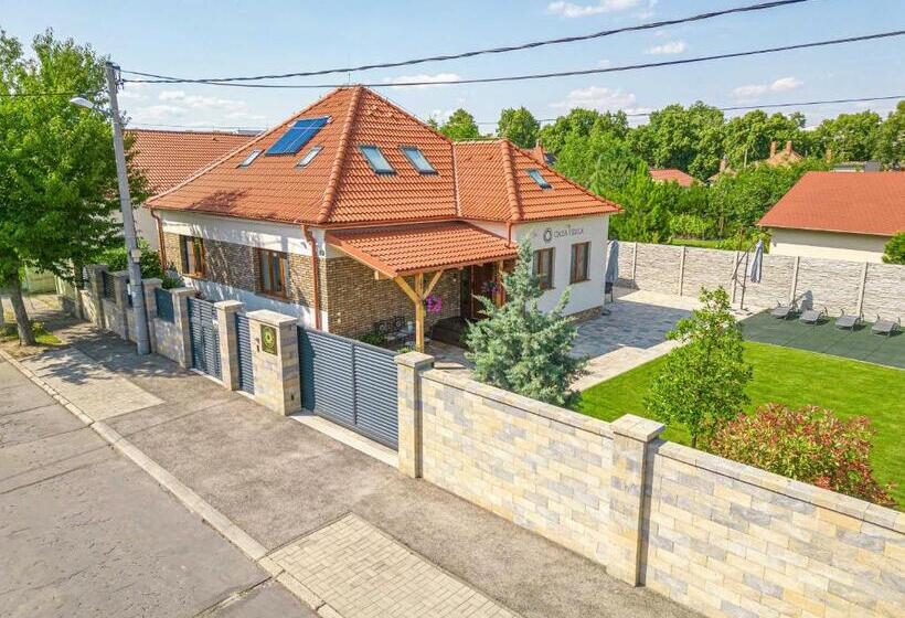 غرفة عائلية, Casa Perla
