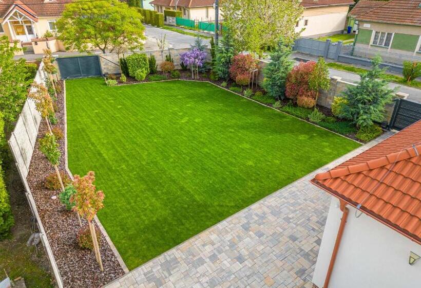 اتاق خانوادگی, Casa Perla