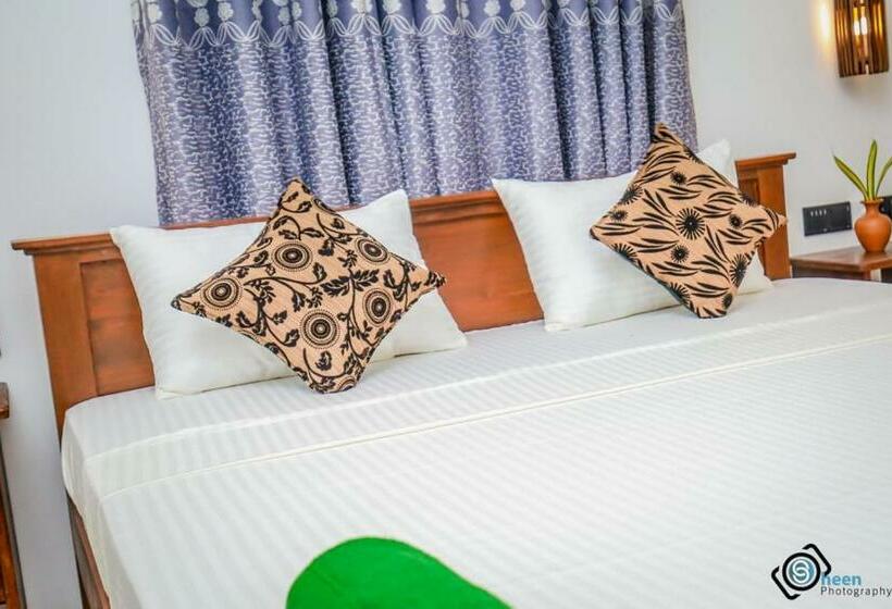 Deluxe Room, Sweet Emotion