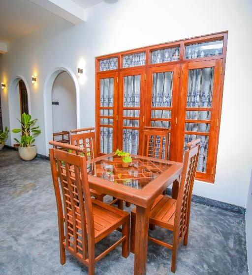 Deluxe Room, Sweet Emotion