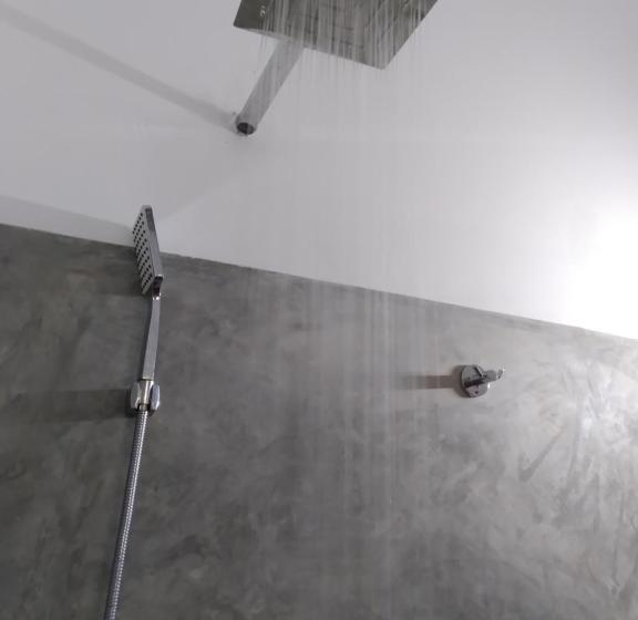 Standard Room, Sweet Emotion