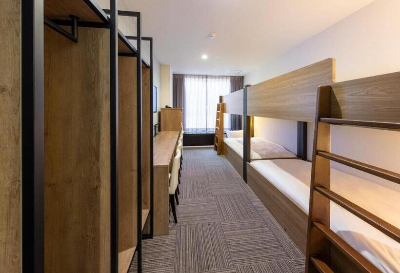 חדר סטנדרט לארבעה, Tosei Hotel & Seminar Makuhari