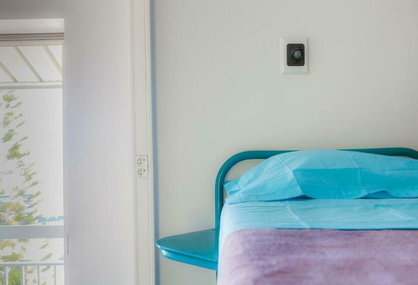 تختخواب در اتاق مشترک, Auberge Jeunesse Nouméa