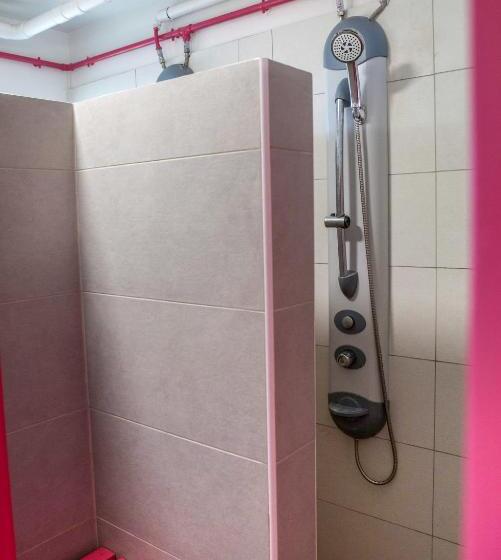 اتاق استاندارد, Auberge Jeunesse Nouméa