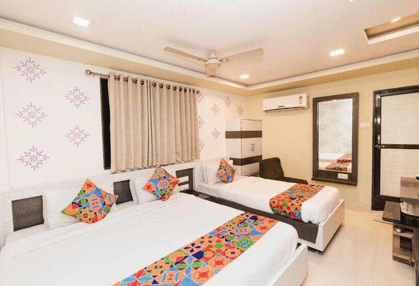 חדר דלוקס, Amber Railway Station