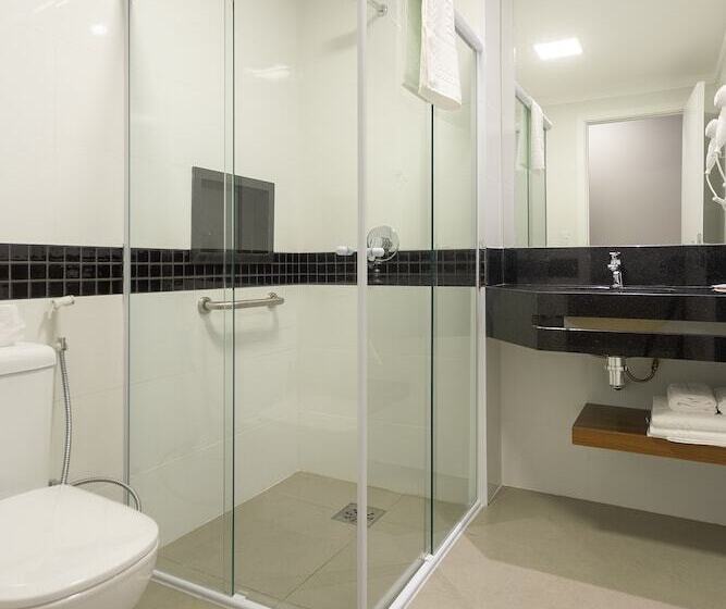 高级三人间, Villa Fiori