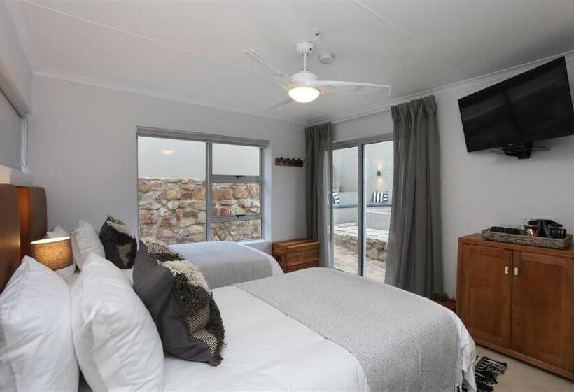 اتاق استاندارد, The Lookout Guest House