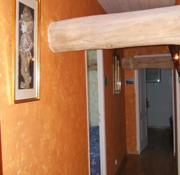 舒适三人间, Chambres D'hôtes Domaine D'en Baleux