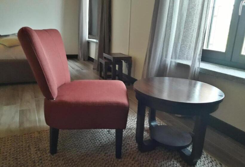 اتاق لوکس, Equirelais