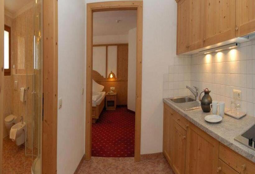 اتاق خانوادگی, Rosslaufhof