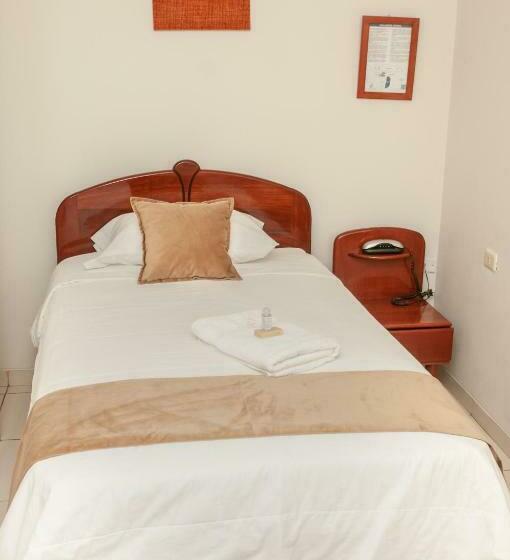 اتاق استاندارد سه نفره, Suite Luna Del Valle