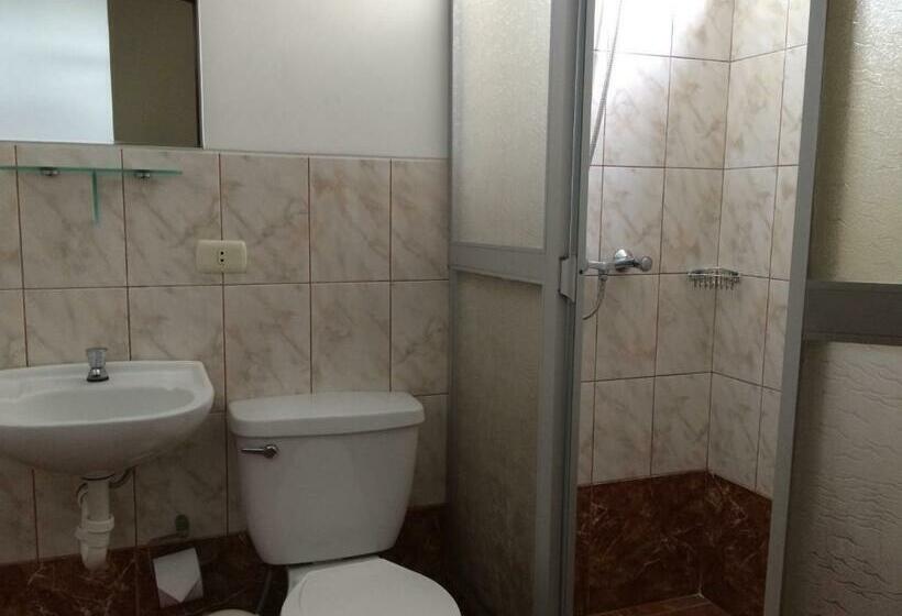 اتاق استاندارد سه نفره, Suite Luna Del Valle