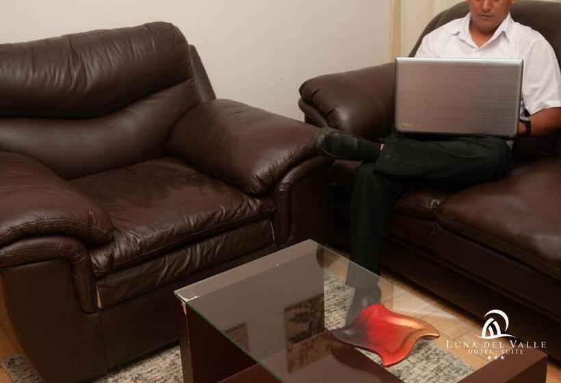 سوئیت پرزیدنت, Suite Luna Del Valle