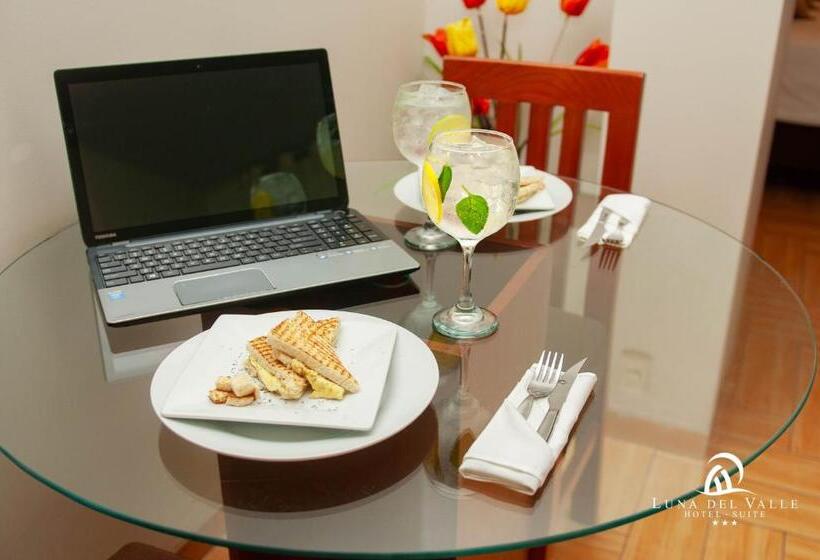 سوئیت پرزیدنت, Suite Luna Del Valle