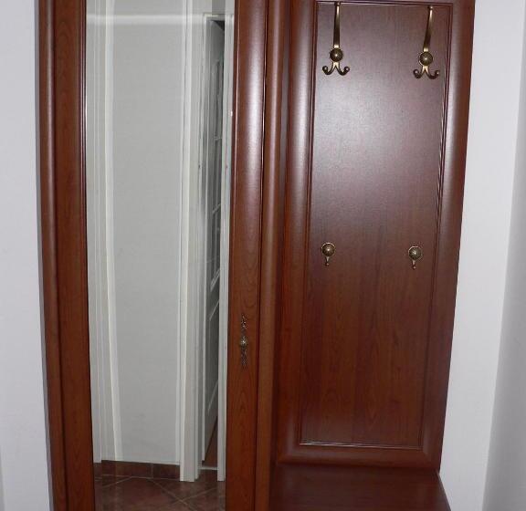 غرفة قياسية رباعية, Restaurant U švábků