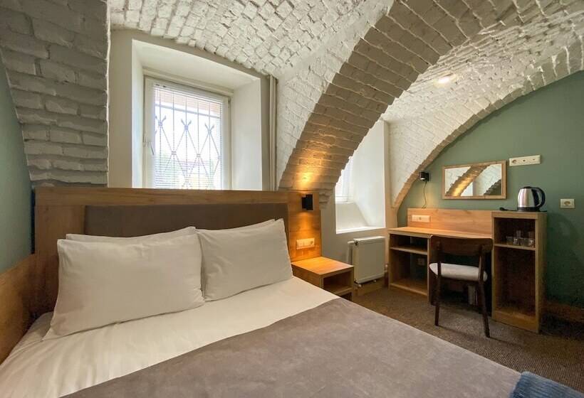 اتاق استاندارد, Gesten