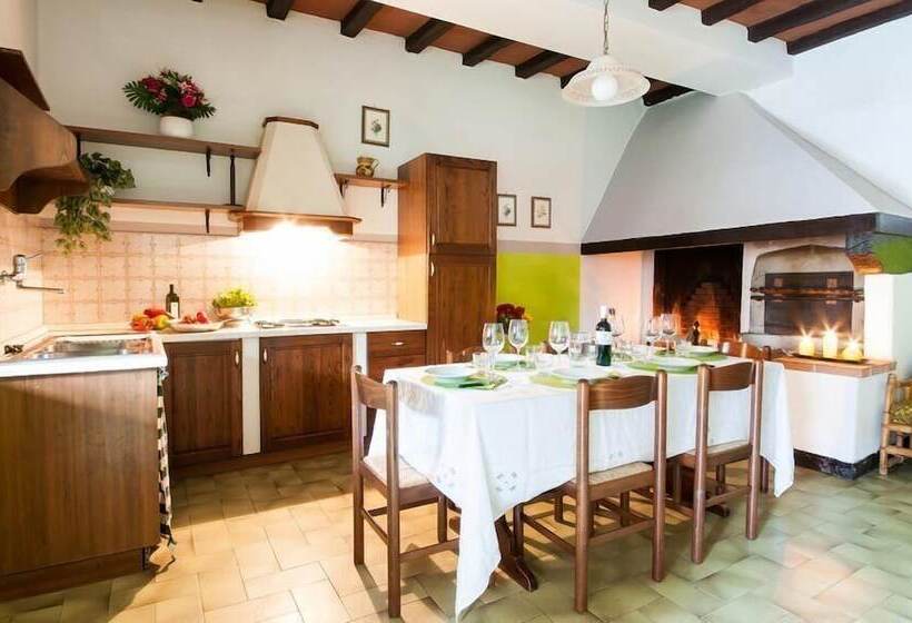 דירת שלושה חדרים, Fattoria Il Lago