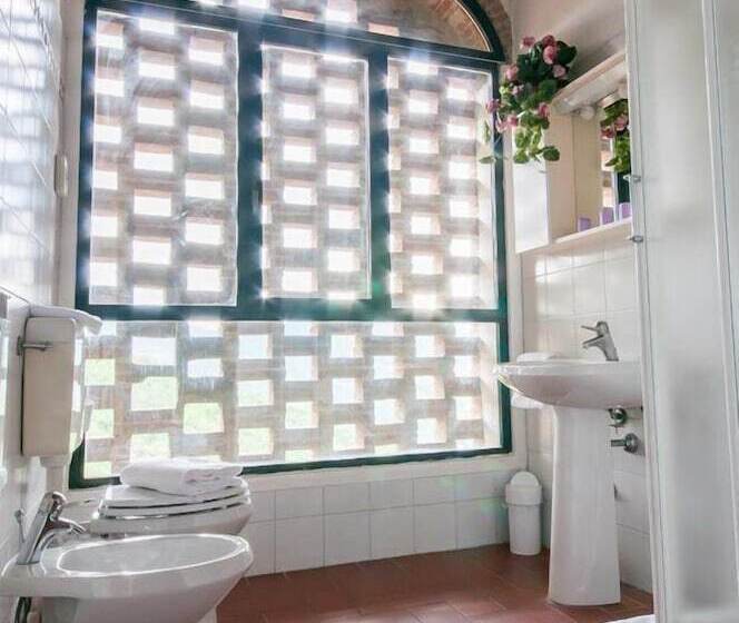 דירת שלושה חדרים, Fattoria Il Lago