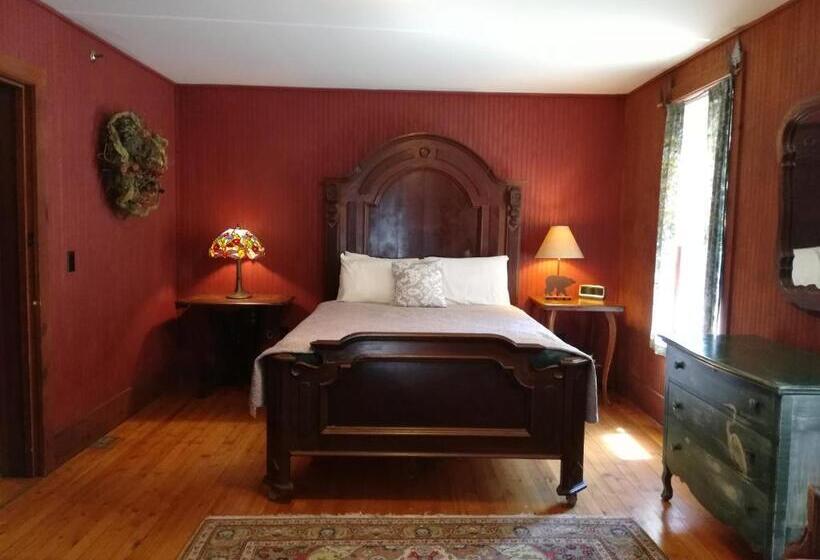 חדר סטנדרט, The Woods Inn