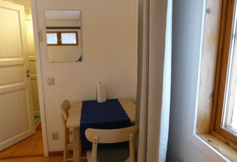标准间, Sangis Motell Och Camping