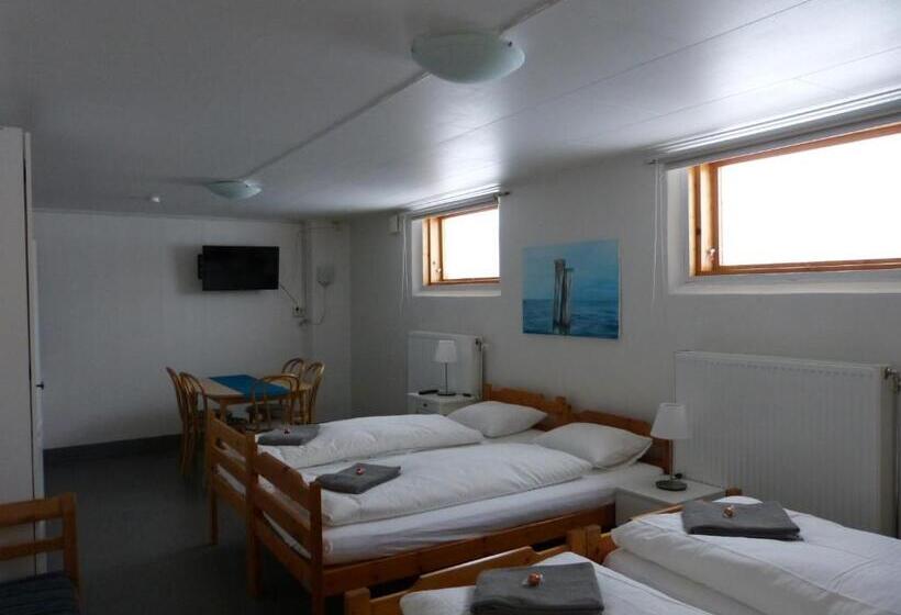 四人标准间, Sangis Motell Och Camping