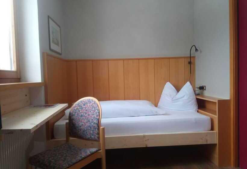 单人经济间, Pension Fellis