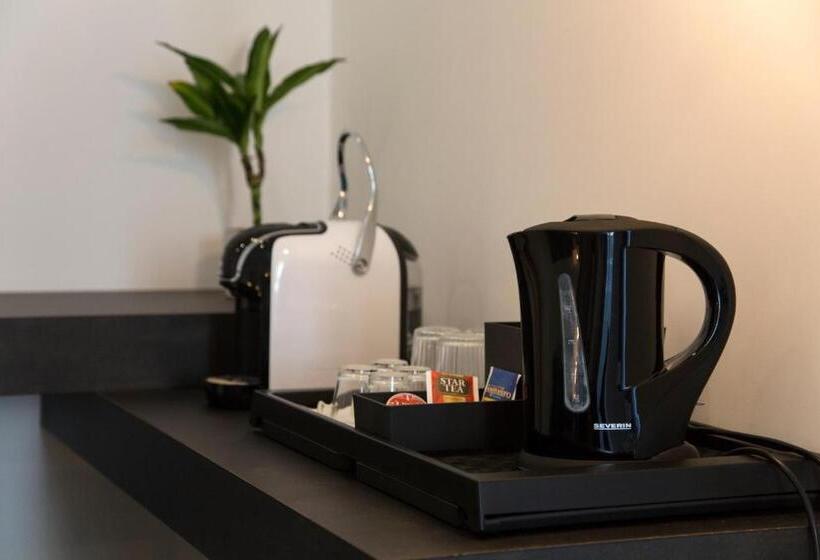 اتاق سوپریور چهار تخته, Plebiscitum 2.0