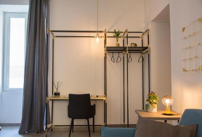 اتاق سوپریور چهار تخته, Plebiscitum 2.0