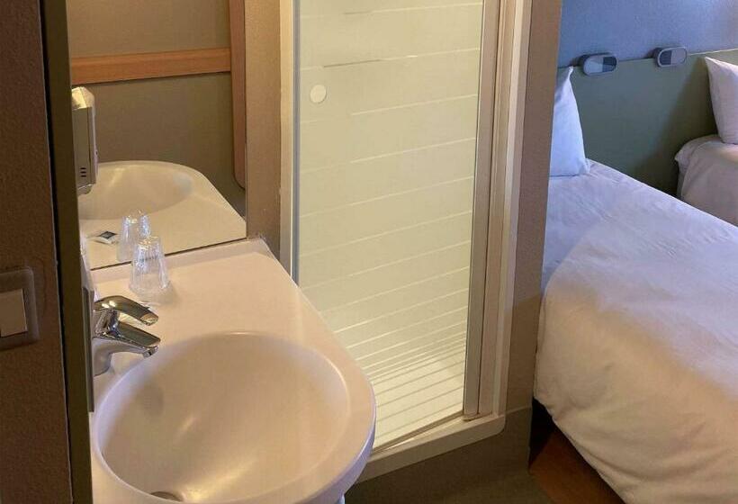 Standard 3 Pers. Værelse, Ibis Budget Verdun