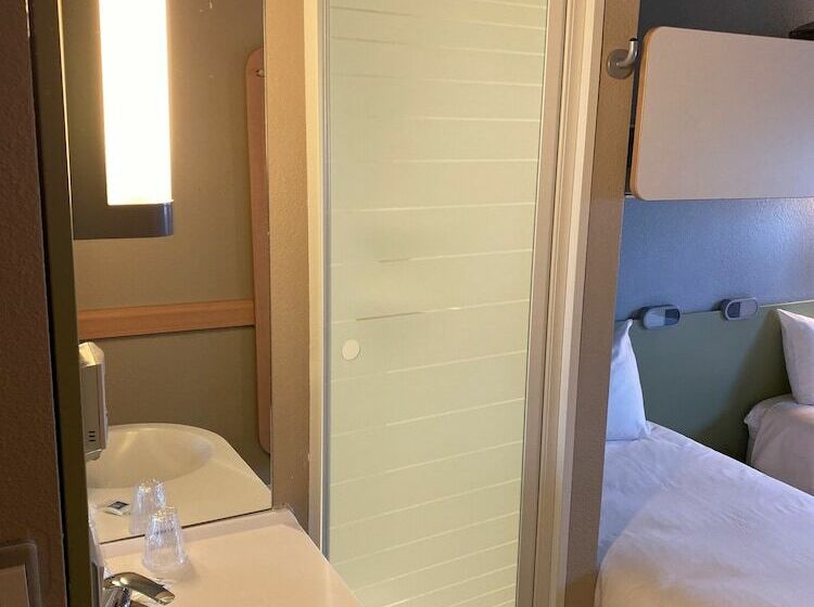 Номер Стандарт Трехместный, Ibis Budget Verdun