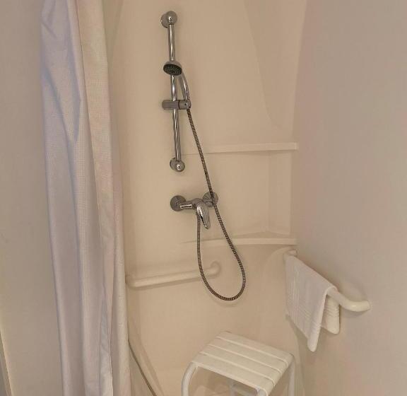 Standard 3 Pers. Værelse, Ibis Budget Verdun