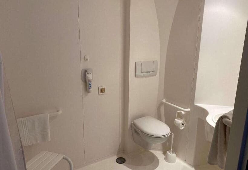 חדר סטנדרט לשלושה, Ibis Budget Verdun