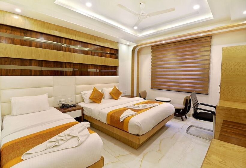 Трехместный Номер Deluxe, York Legacy