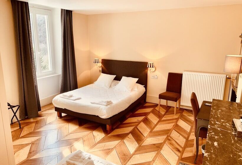 Четырехместный Номер Стандарт, Hôtel Restaurant Le Repère