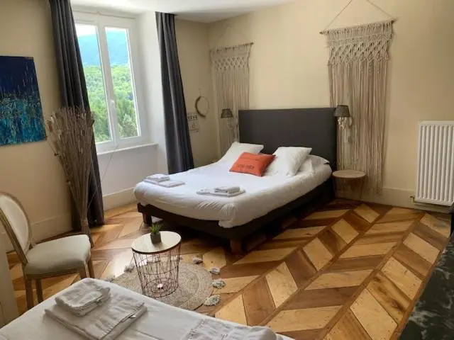 スタンダード４人部屋, Hôtel Restaurant Le Repère