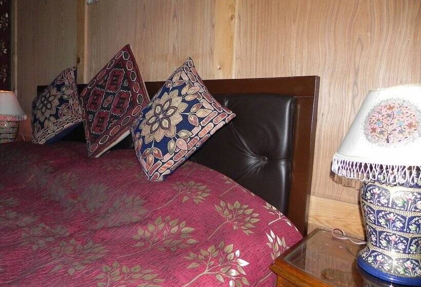 デラックスルーム, Shabrose Heritage Houseboats