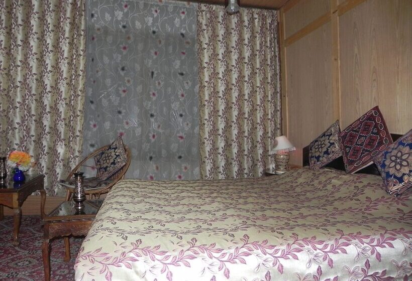 デラックスルーム, Shabrose Heritage Houseboats