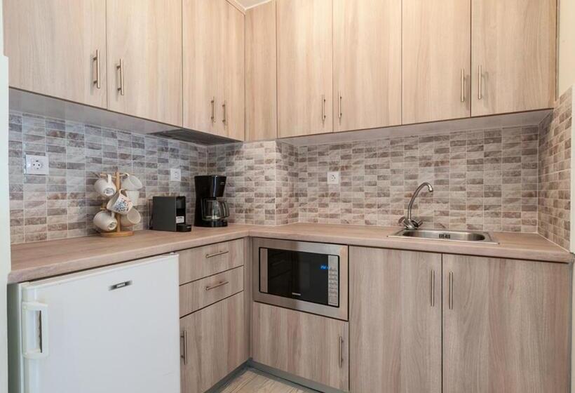 海の見える1ベッドルームアパートメント, Iliovasilema