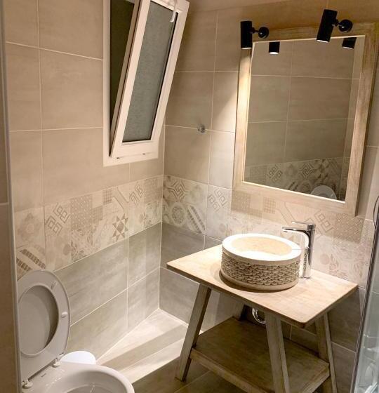 海の見える1ベッドルームアパートメント, Iliovasilema