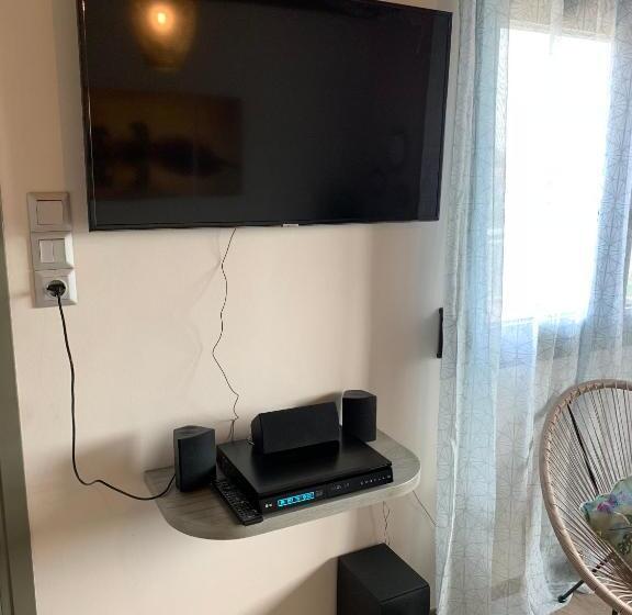 2ベッドルームアパートメント, Iliovasilema