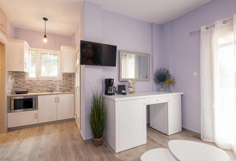 海の見える1ベッドルームアパートメント, Iliovasilema