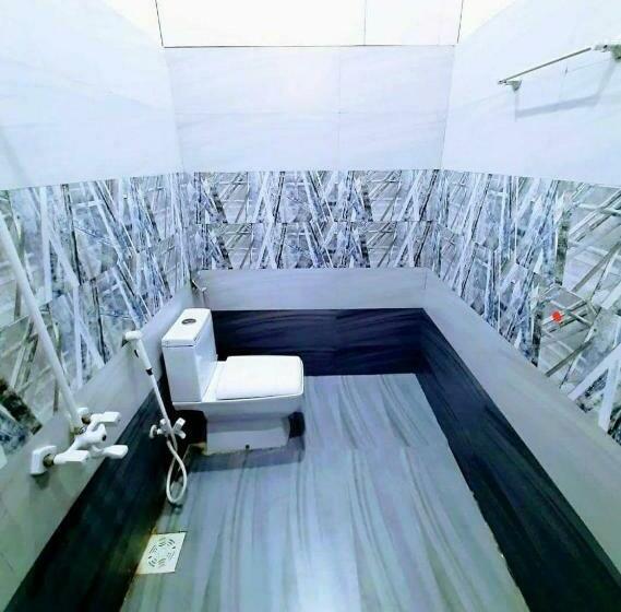 اتاق لوکس, Galaxy Inn Guest House