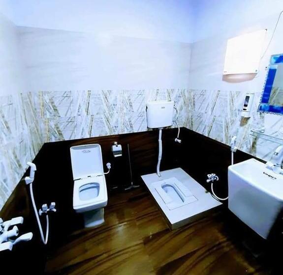 اتاق لوکس, Galaxy Inn Guest House