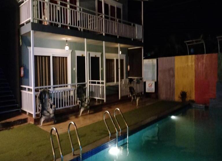 Camera Deluxe, Sea Shell Beach Cottages & Suites