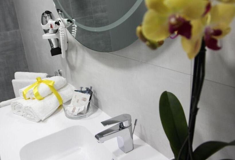 غرفة قياسية, Alfema Rooms