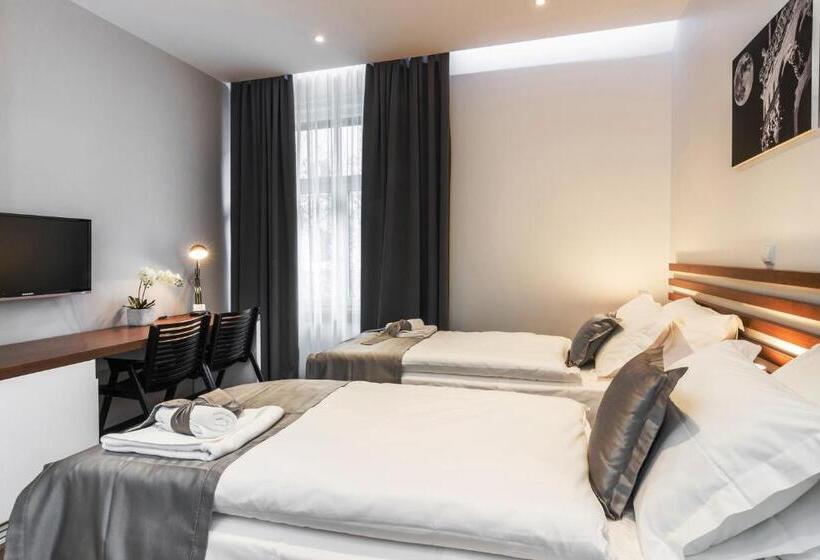 غرفة قياسية ثلاثية, Prima Luxury Rooms