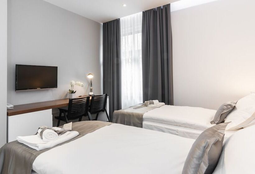 غرفة قياسية ثلاثية, Prima Luxury Rooms