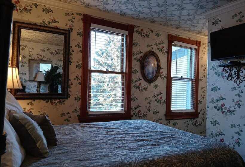 جناح, The Thayer